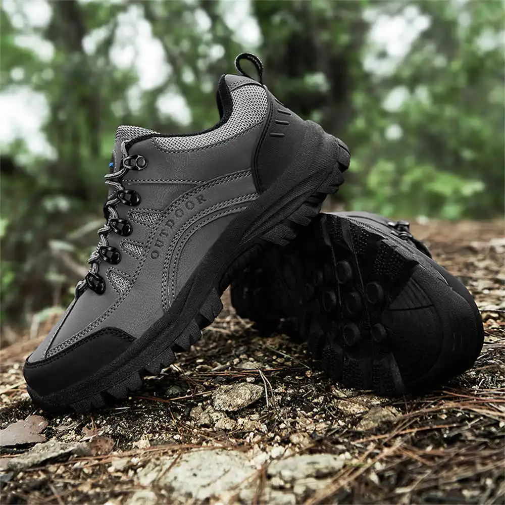 Women Accessories Shop Name Ideas - Sepatu Badminton untuk pria, sepatu olahraga