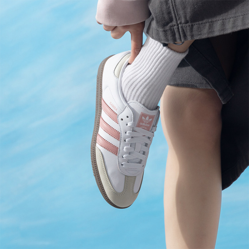 Sepatu kasual olahraga wanita  - Adidas Shoes Gazelle ulasan dan harga